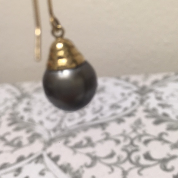 Tahatian black pearl 14 kt earrings - Picture 5 of 12